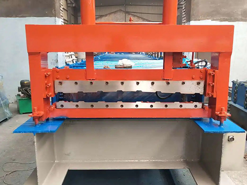 910型彩钢压瓦机